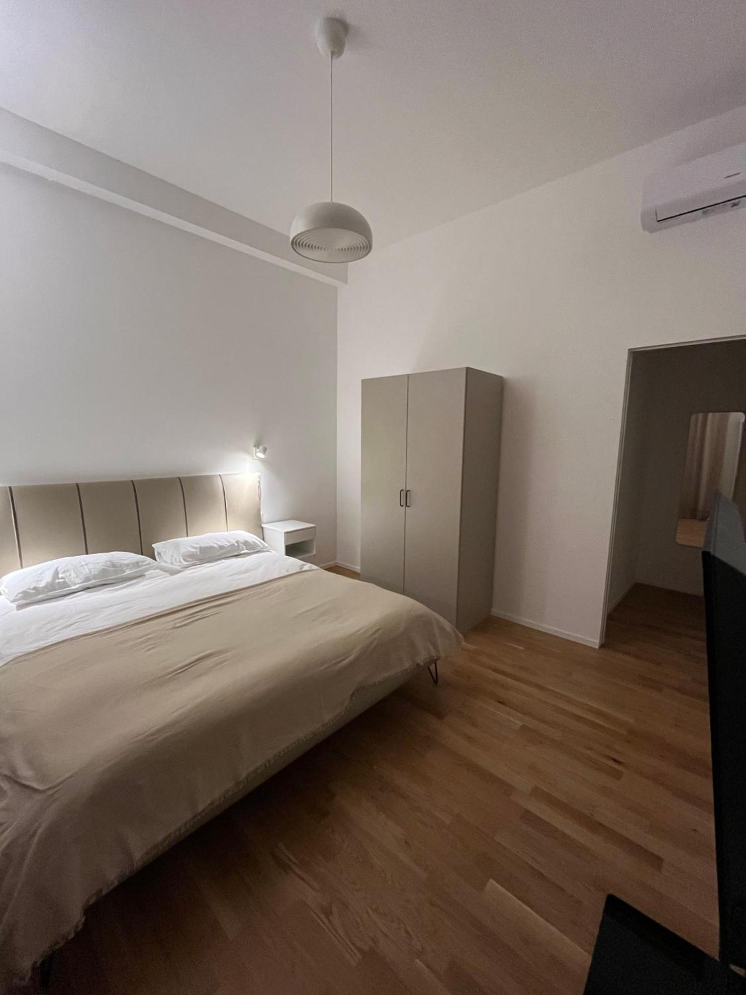 Апартаменти La Casa Di Zoe - Bocconi, Navigli Мілан Екстер'єр фото
