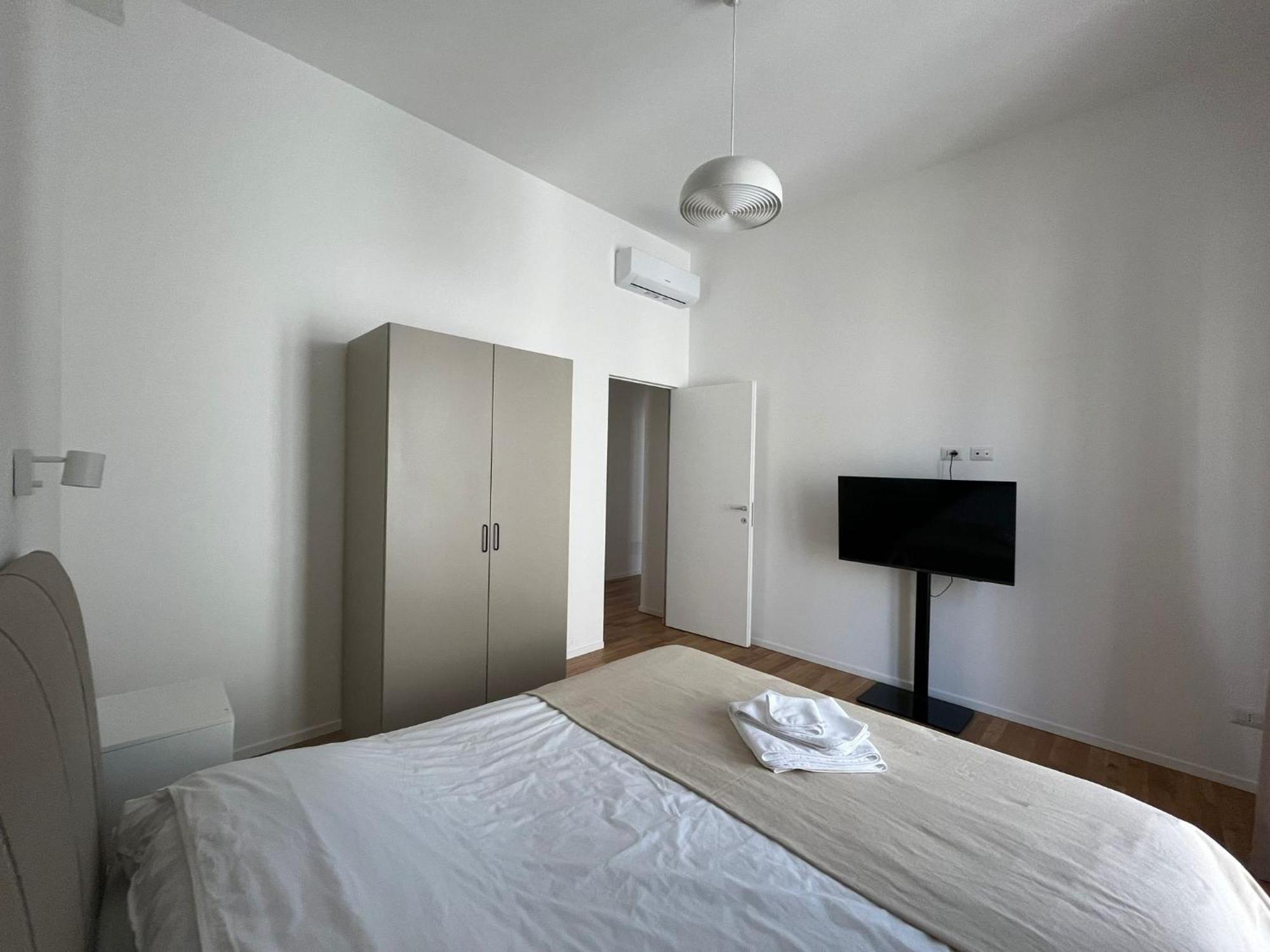 Апартаменти La Casa Di Zoe - Bocconi, Navigli Мілан Екстер'єр фото
